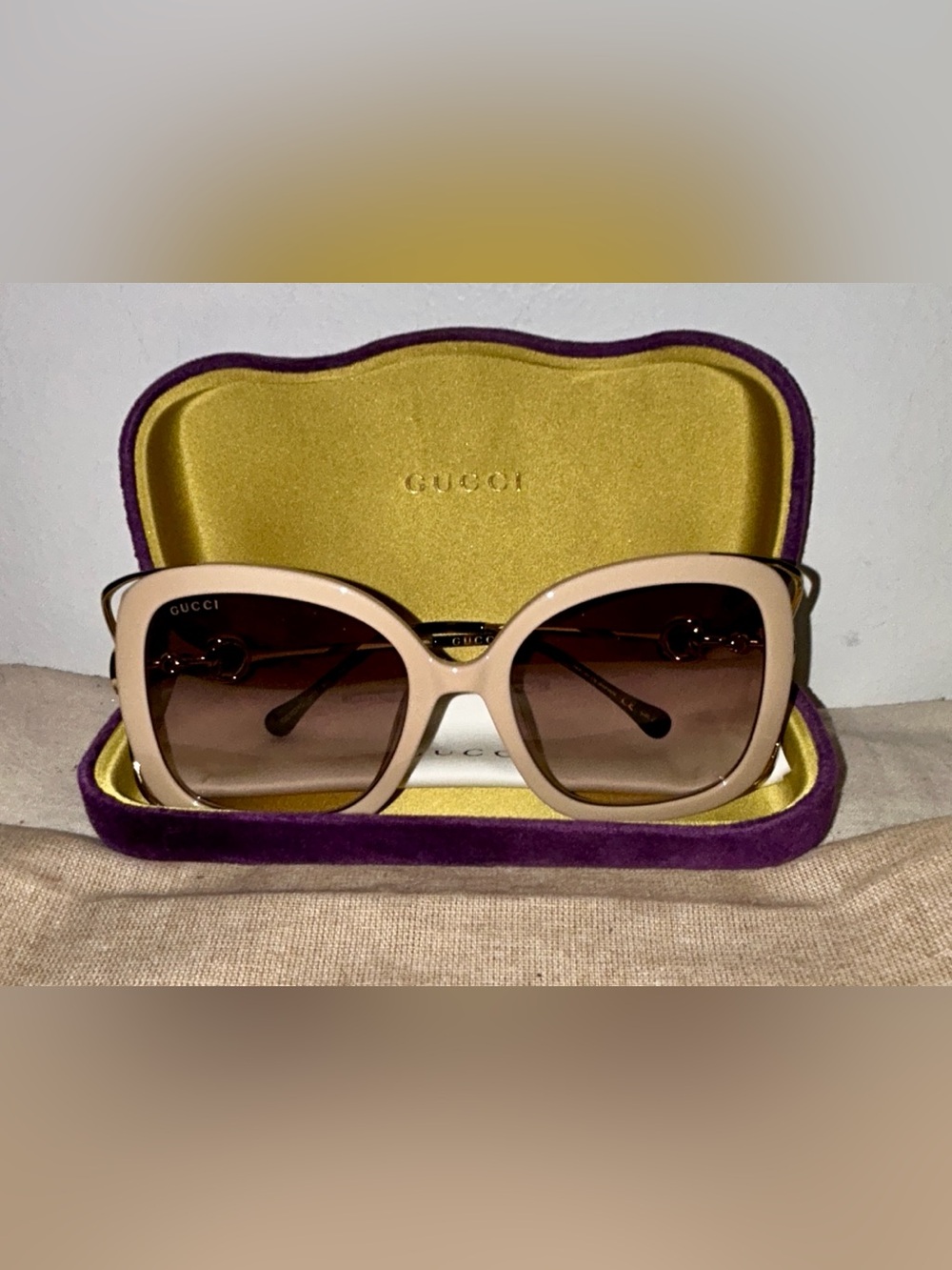 GUCCI NEW
Acetate Horsebit Square Frame
Sunglasses GG1021S Pink Tortoise - Picture 3 of 11